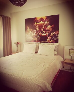 Iron/ironing board, free WiFi, bed sheets