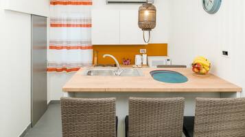 Apartment | In-room dining