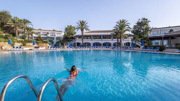 Rooftop pool