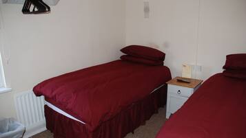 Twin Room | Free WiFi, bed sheets