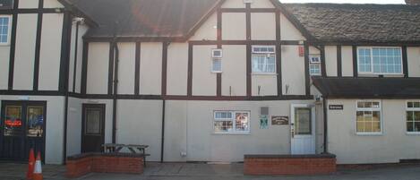 Façana frontal de l'allotjament