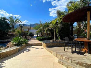 Outdoor dining - Owner Joan Andreu Calvet Fosch, Luxury villa with private pool. (Alcanar Playa)