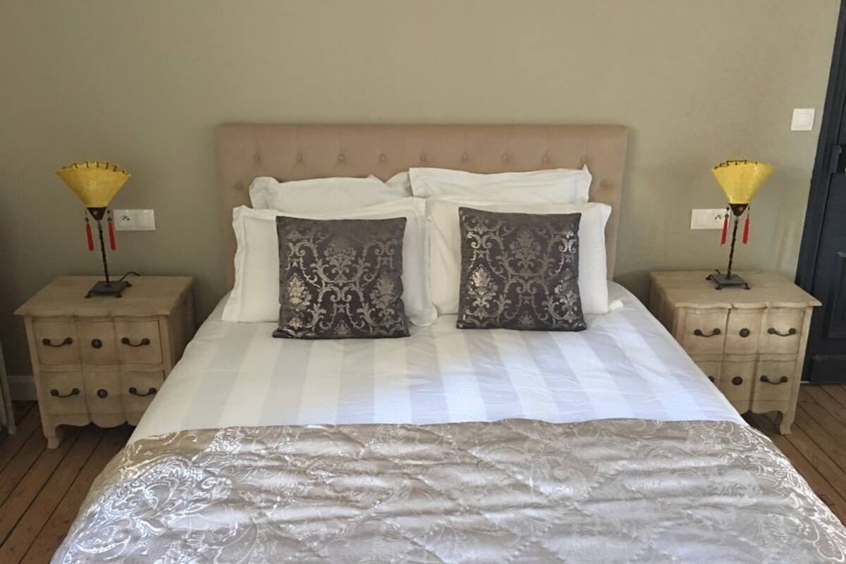 Suite (Bellevue)
