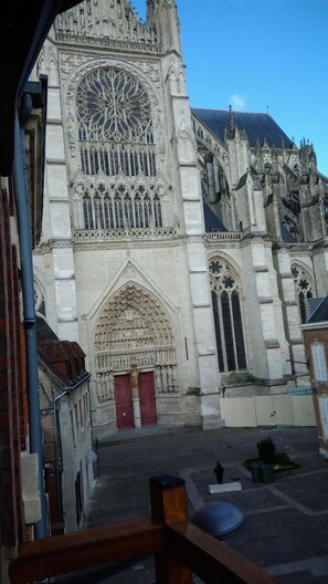 إطلالة الغرفة