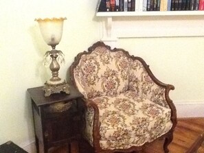 Double Room, Shared Bathroom (Natasha Suite)