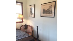 Chambre Simple Standard, salle de bains commune, vue ville (Andrew Suite)