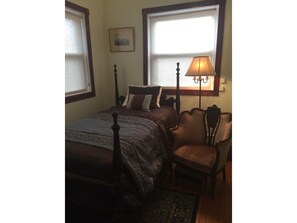 Standard Single Room, Shared Bathroom, City View (Andrew Suite)
