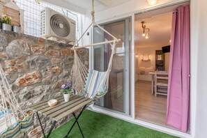 Shower, free toiletries, hair dryer, towels - Olympus Studios (Hersonissos)