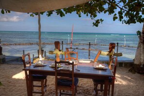 Beach bar - Analatsara Eco Lodge (Nosy Nato)