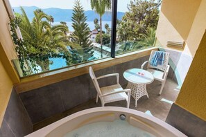 Outdoor spa tub - TUI Magic Life Bodrum - Adults Only (Bodrum)