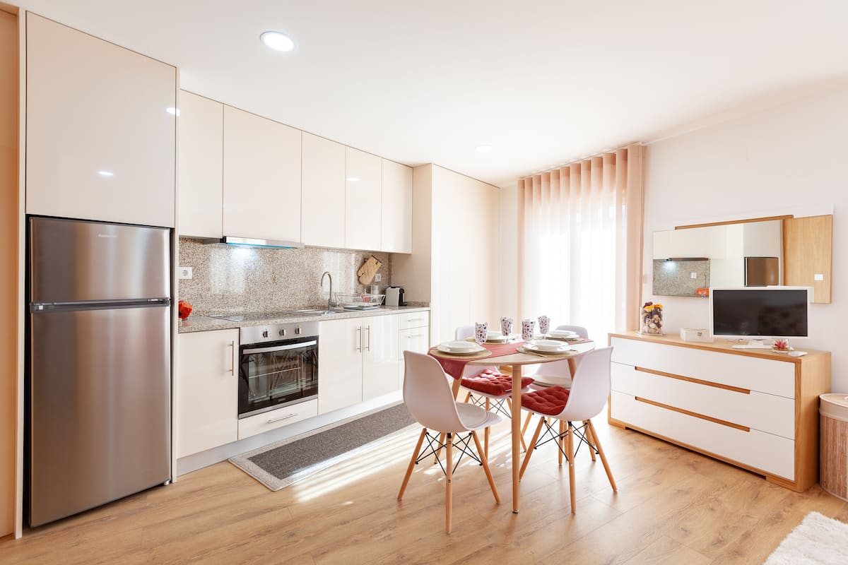 Deluxe-Studio, 1 King-Bett, Stadtblick | Minibar, Verdunkelungsvorhänge, schallisolierte Zimmer