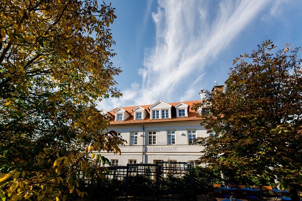 숙박 시설 정면