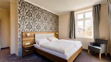 Comfort-Doppelzimmer zur Einzelnutzung | Schreibtisch, Verdunkelungsvorhänge, kostenlose Babybetten