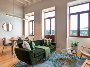 Appartement Supérieur, vue fleuve | Salle de séjour