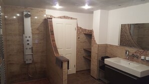 Superior Apartment (3) | Bathroom | Hair dryer - Rust-Fewo (Rust)