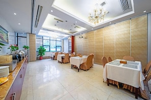 Ảnh chưa phân loại, 3 trong số 28 ảnh, nút