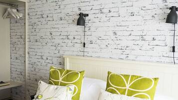 King Room (Non Pet Friendly) | Iron/ironing board (on request), WiFi (free)