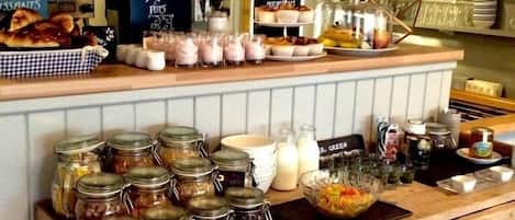 Free daily full breakfast