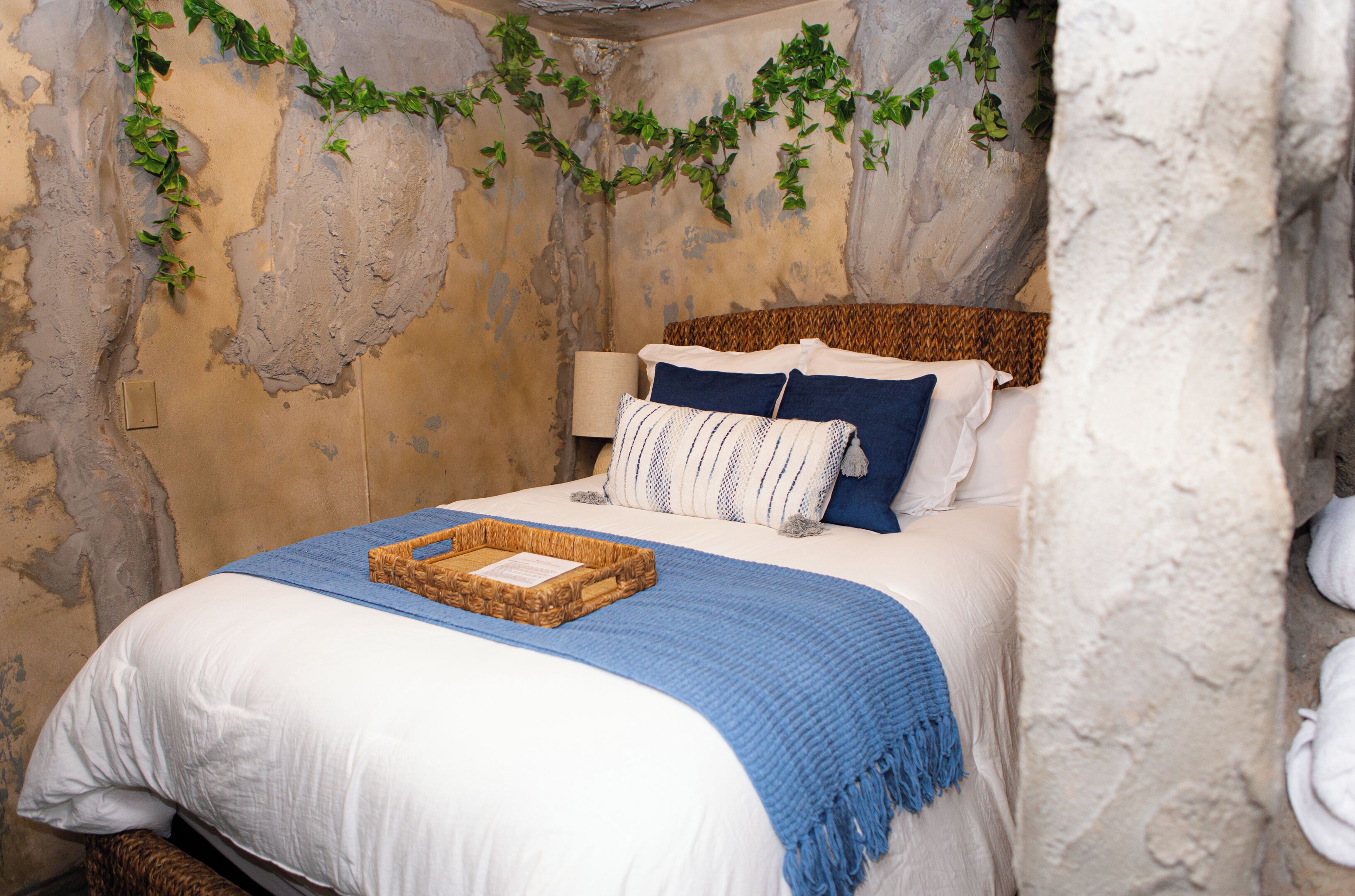 Maui | Individually decorated, soundproofing, free WiFi, bed sheets