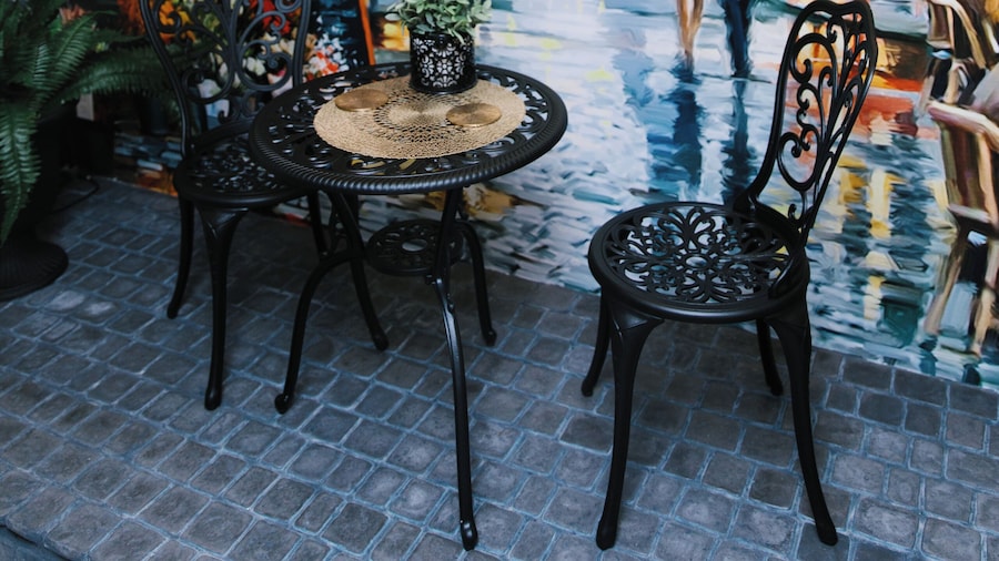 Hideaway Suites On 5th (formerly 5th East Hall B&B)