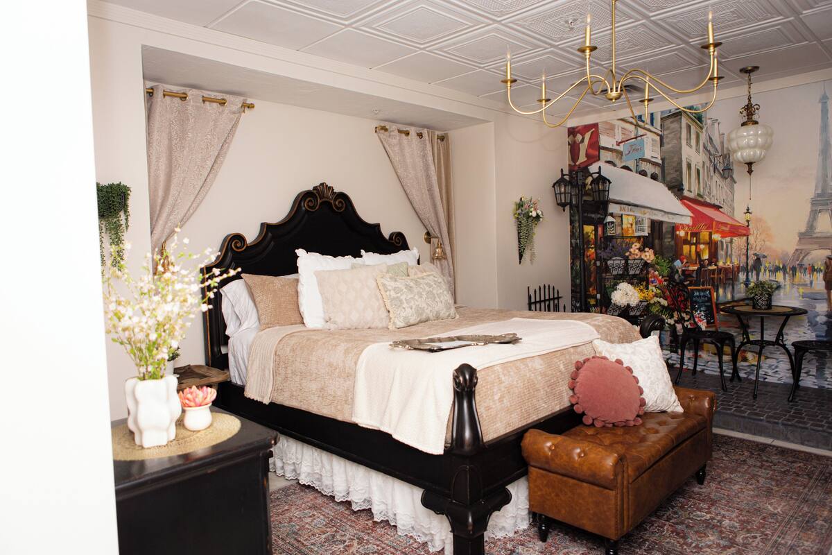 Paris | Individually decorated, soundproofing, free WiFi, bed sheets