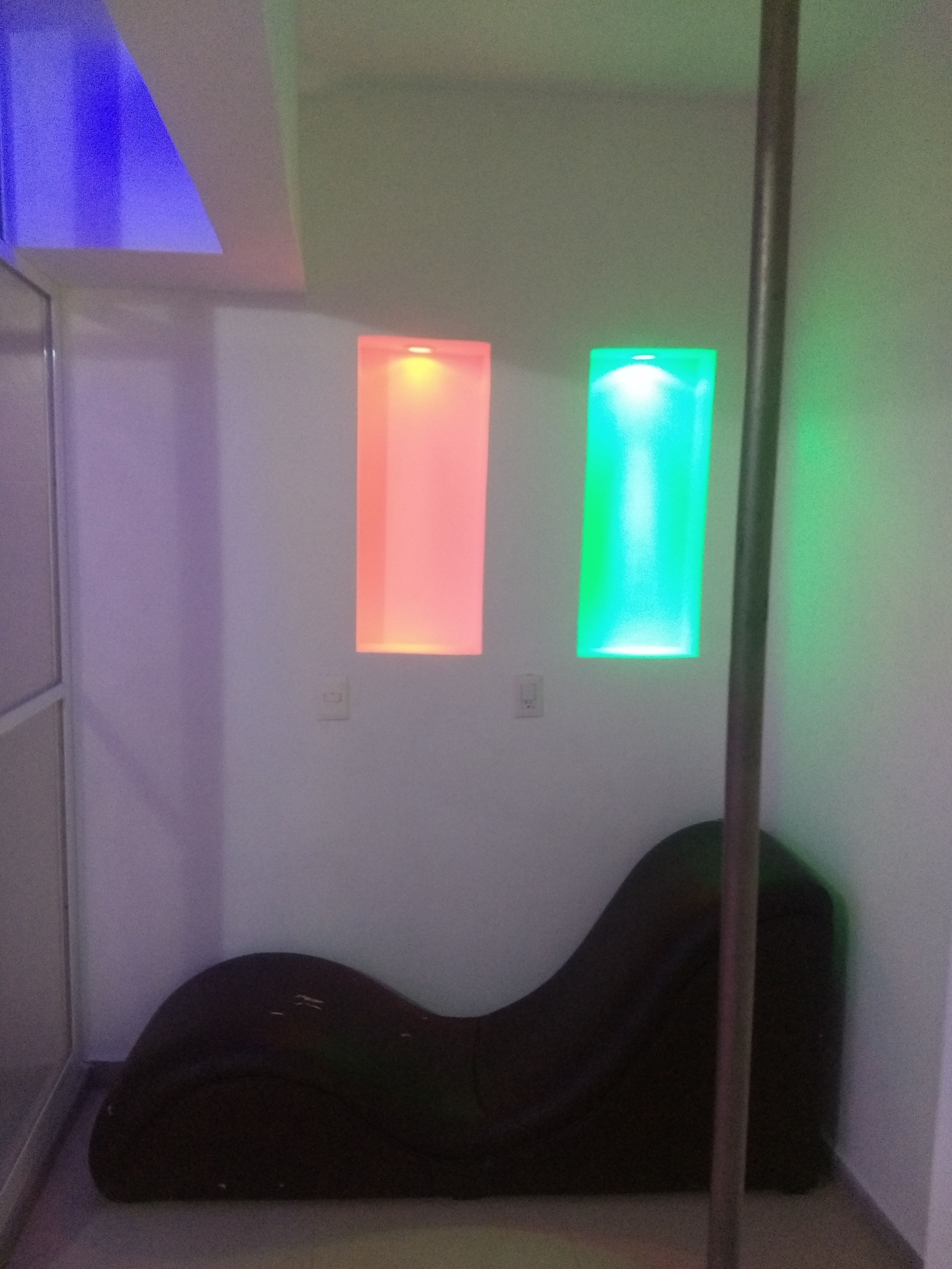 Suite Deluxe, 1 cama King size | Caja de seguridad en la habitación, cortinas blackout y wifi gratis 