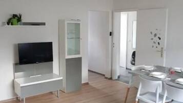 Apartment (Sunshine 3) | Wohnbereich | Flachbildfernseher