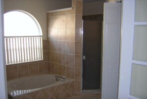 Maison, 5 chambres | Baignoire profonde