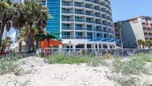 Exterior - Oceans One 1806 (Myrtle Beach)