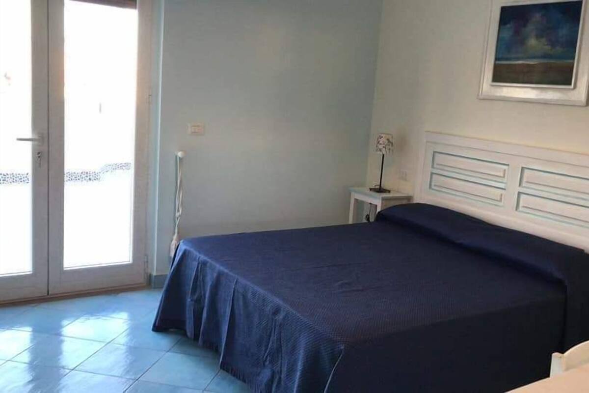 Minibar, desk, rollaway beds (surcharge), WiFi (free)