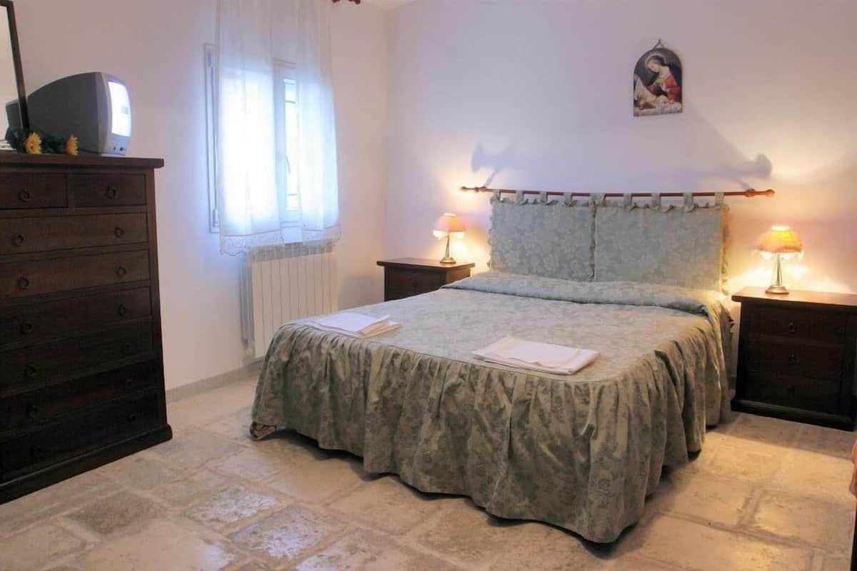 Triple Room | Blackout drapes, iron/ironing board (on request)