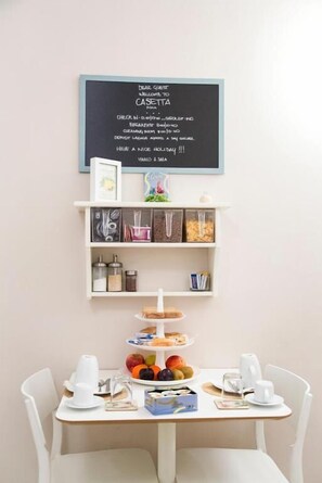 Dining - B&B Casetta Roma  (Rome)