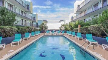 Indoor pool, outdoor pool