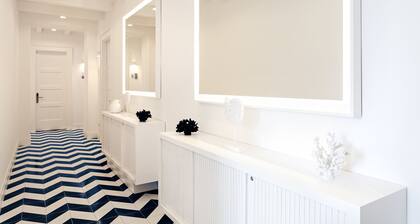 Maison Blu - Intimate GuestHouse