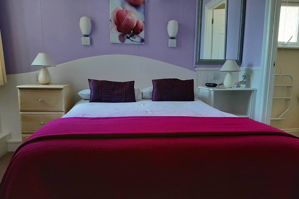 Room 11, Double, 2nd Floor | Free WiFi, bed sheets