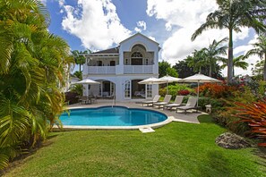 Villa Deluxe 3 Bedroom, Rental Car Included | Garden view - Royal Villa 1 (Westmoreland)