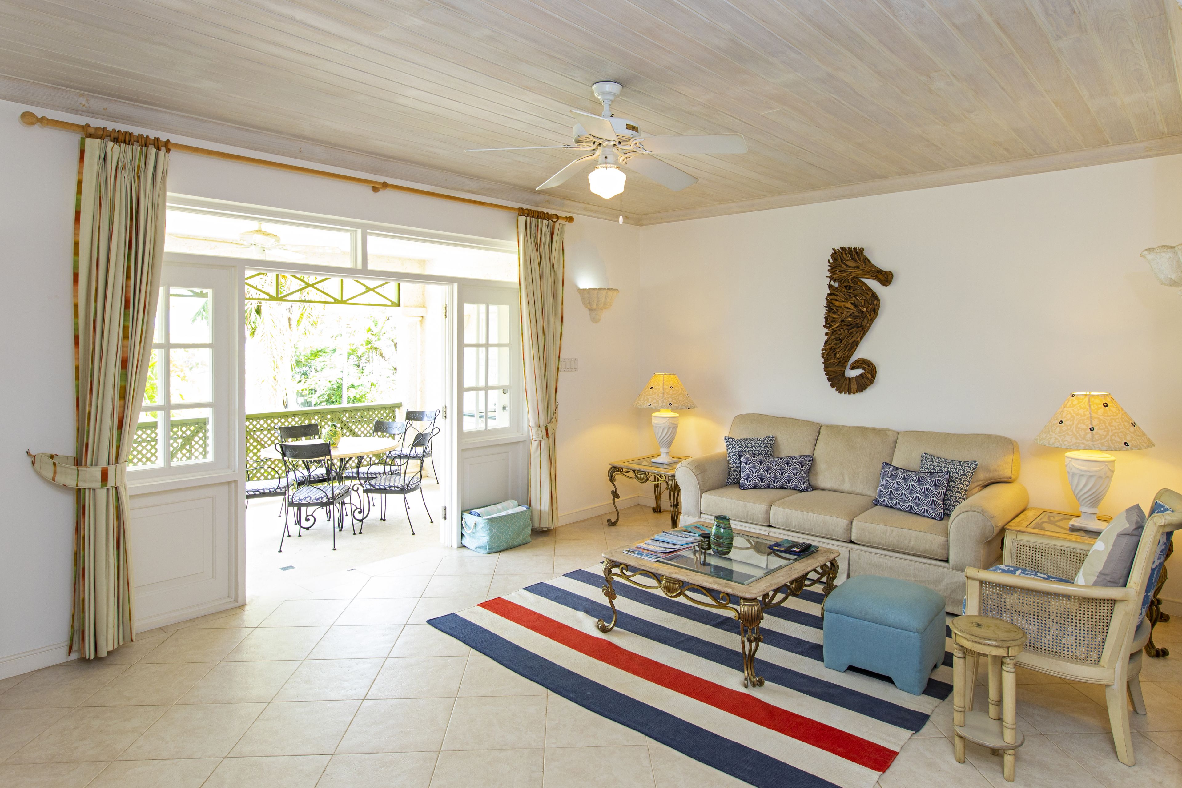 Apartemen Deluks, 2 kamar tidur, Bebas Asap Rokok | Area keluarga | TV layar datar dan pemutar DVD