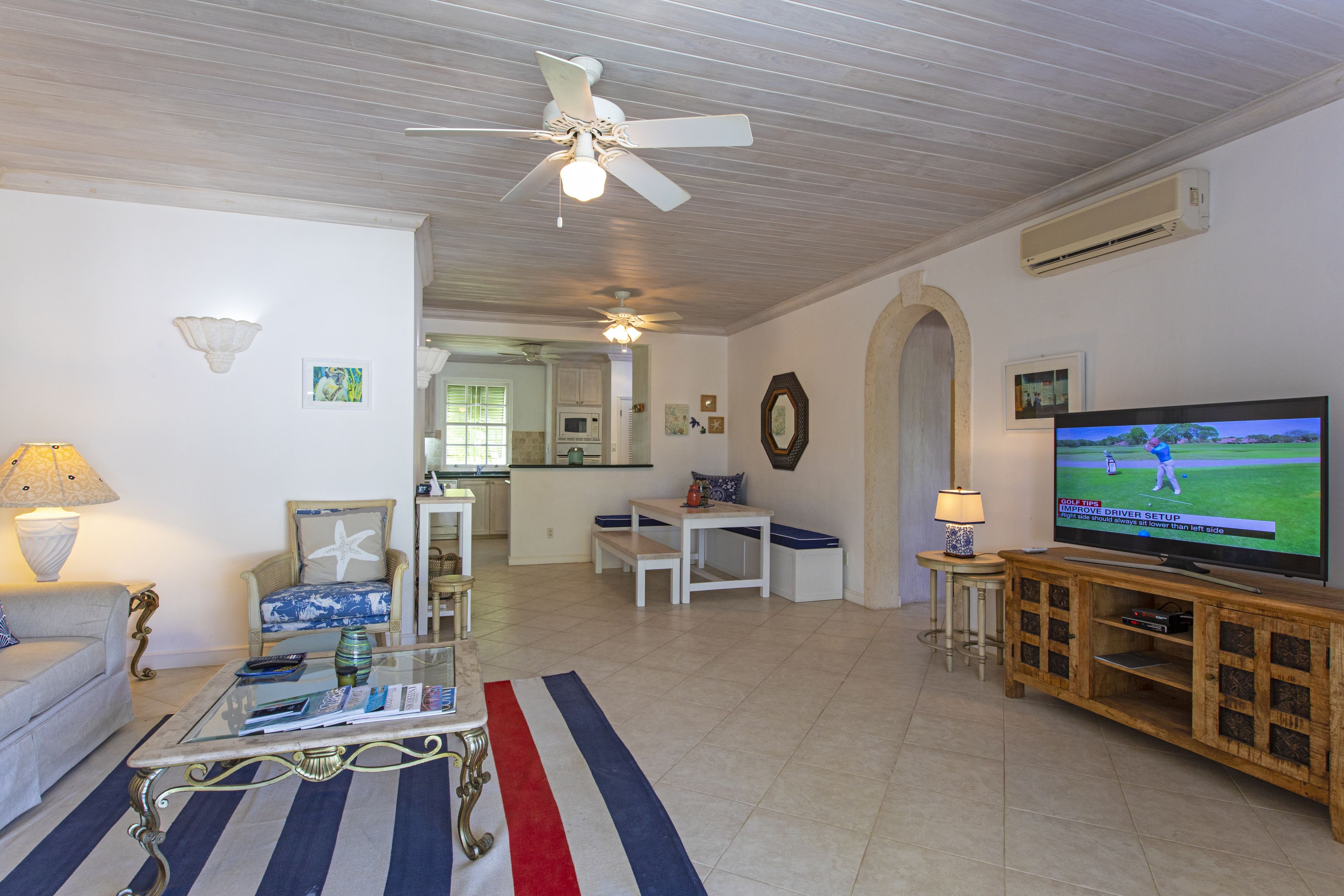 Apartemen Deluks, 2 kamar tidur, Bebas Asap Rokok | Area keluarga | TV layar datar dan pemutar DVD