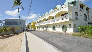 Mặt tiền nơi lưu trú