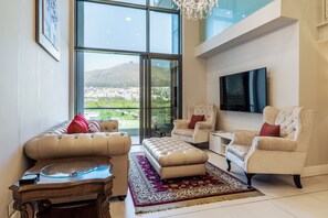 Presidential Apartment, 2 Bedrooms, Kitchen, Mountain View | Living area - V&A Waterfront Luxury Residences - WHosting (Cape Town)