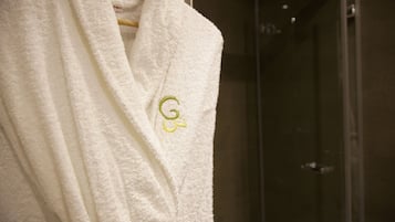 Free toiletries, towels