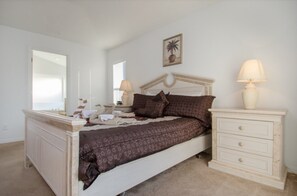 獨棟房屋, 4 間臥室 | 4 間臥室、免費無線上網、床單