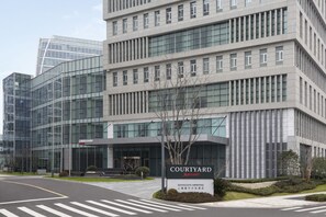 Property entrance - Courtyard by Marriott Shanghai Minhang (Shanghai)