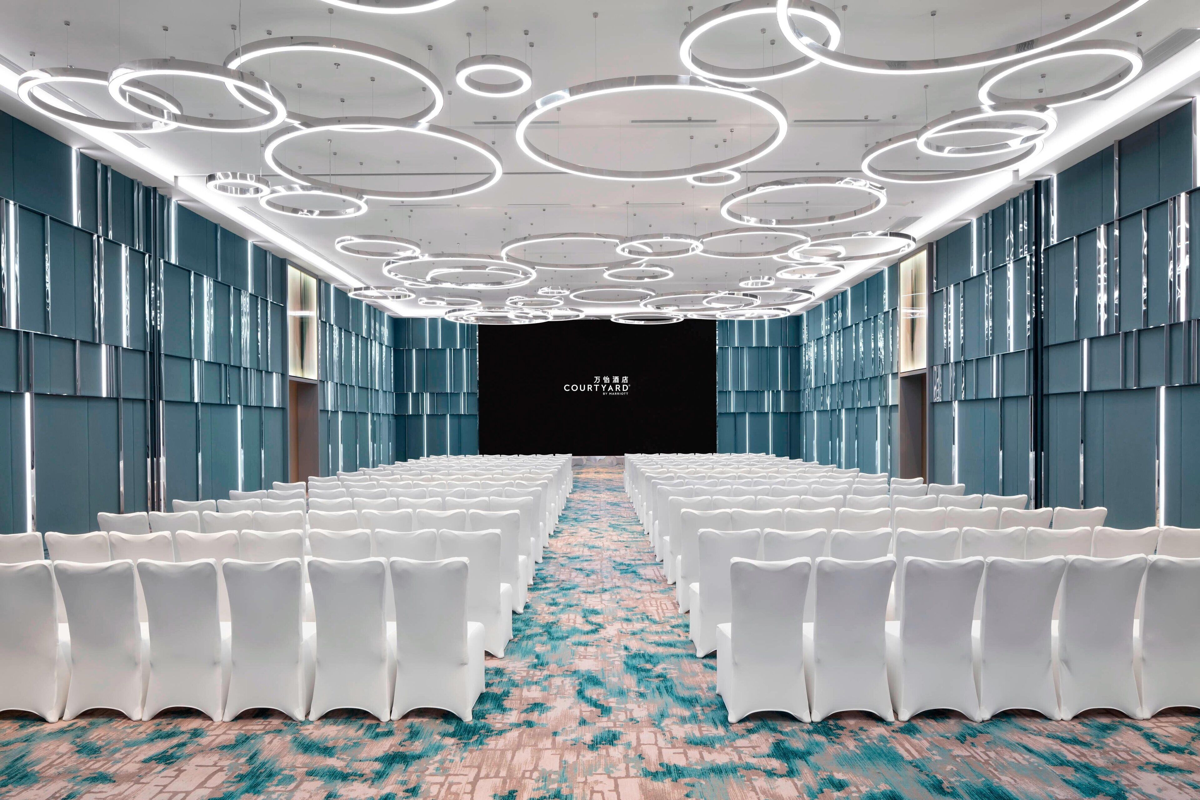 Photo - Courtyard by Marriott Shanghai Minhang