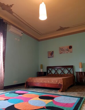 Rollaway beds, free WiFi, bed sheets - Antico Palazzo (Piazza Armerina)