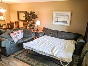 2 bedrooms, individually decorated, individually furnished - Laurel Court 215 (Myrtle Beach)