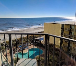 Condo, vista al océano | Balcón