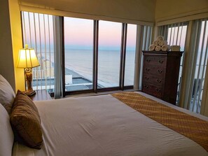 Room - The Palace 2214 (Myrtle Beach)
