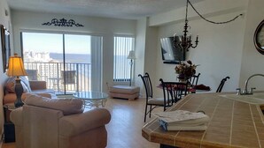 2 bedrooms, WiFi (free) - The Palace 2214 (Myrtle Beach)
