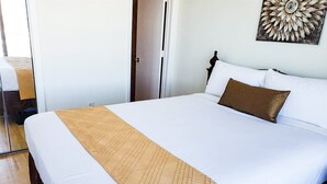 2 bedrooms, WiFi (free) - The Palace 2214 (Myrtle Beach)